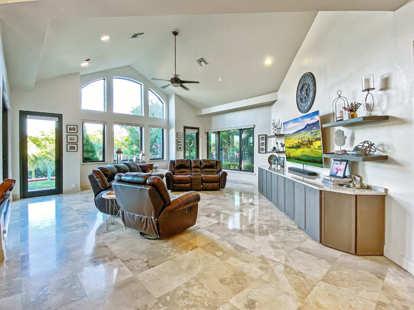 18989 SE Windward Island Lane Interior (17) (Large)